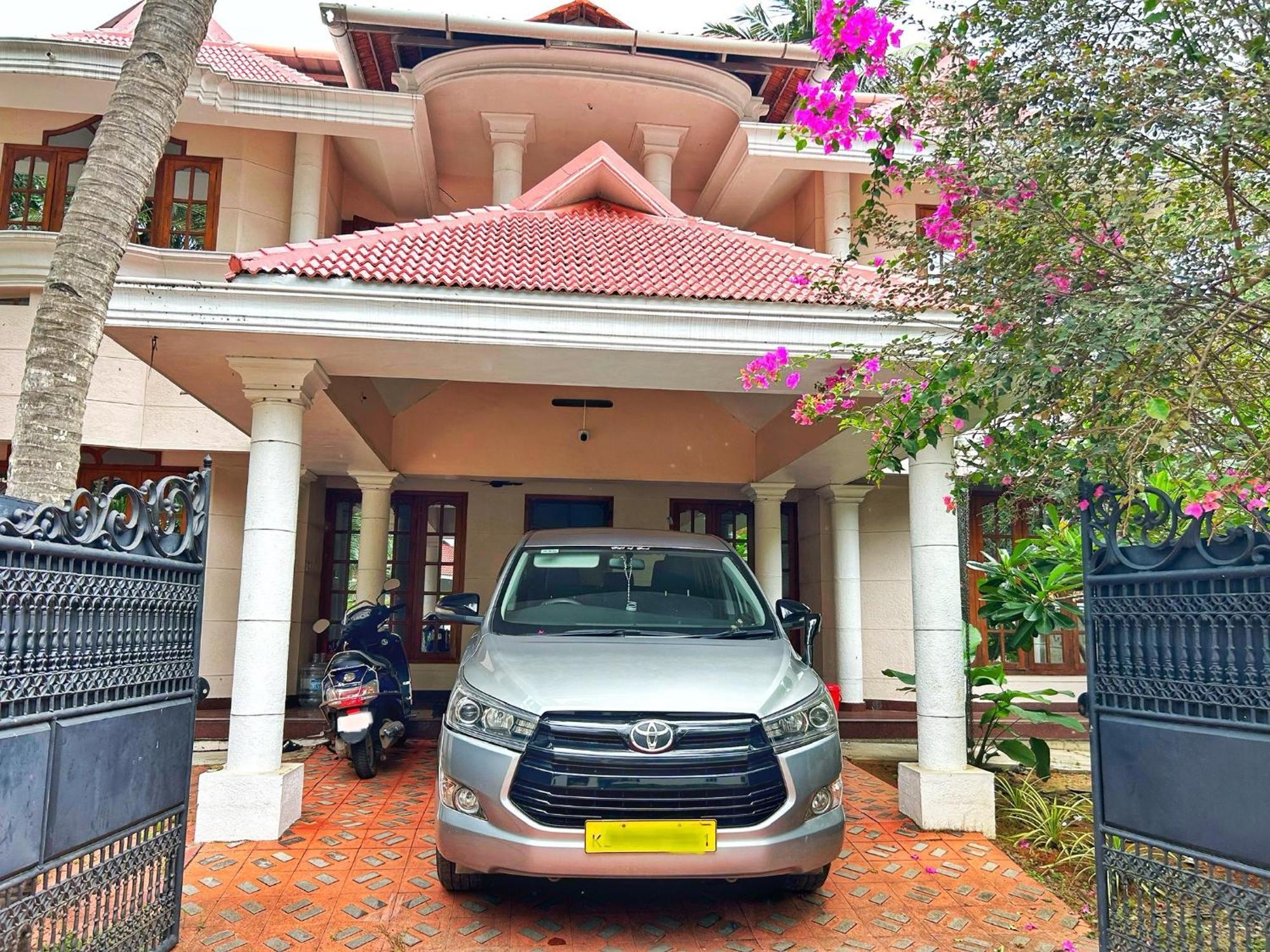 La Casa Trivandrum 4 Bhk Ac Luxury Villa At City Centre, Just 6 Kms To Airport Thiruvananthapuram Exterior photo