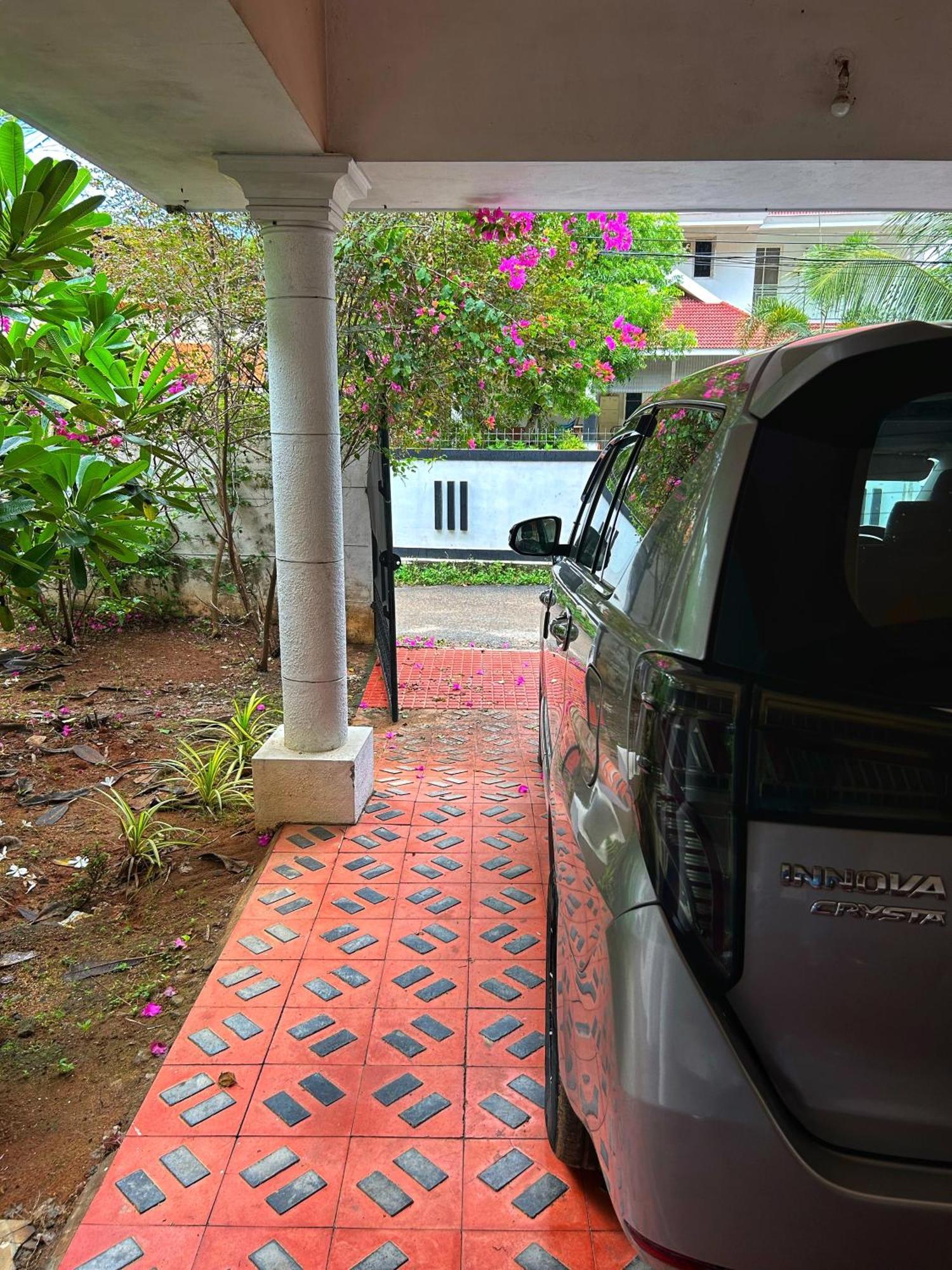 La Casa Trivandrum 4 Bhk Ac Luxury Villa At City Centre, Just 6 Kms To Airport Thiruvananthapuram Exterior photo